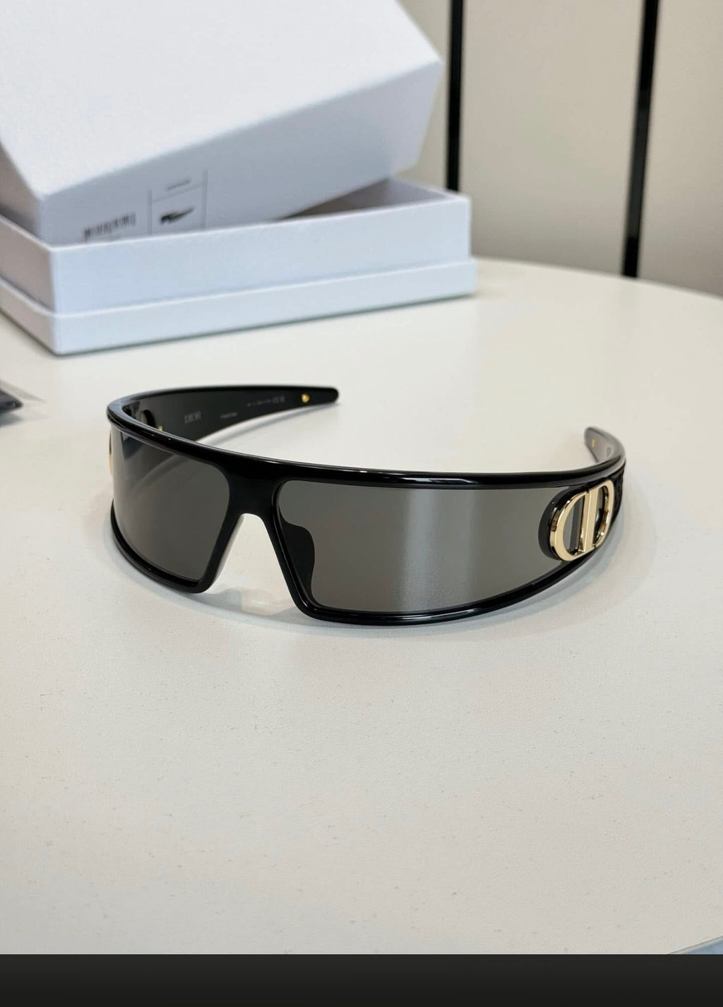 Dior VeryDior M1U mask sunglass