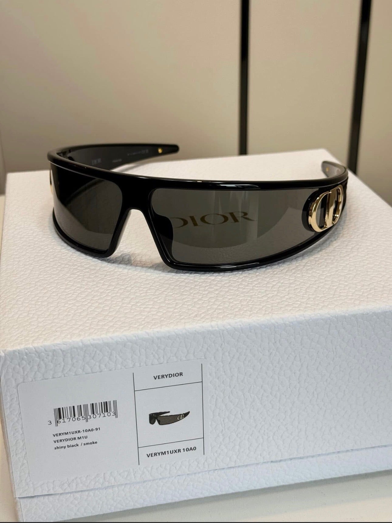 Dior VeryDior M1U mask sunglass