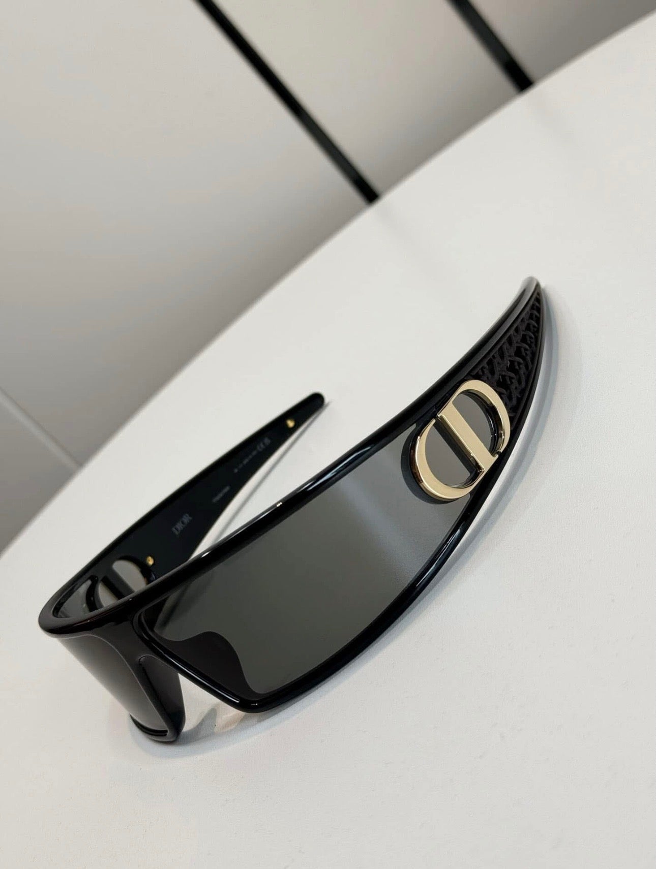 Dior VeryDior M1U mask sunglass