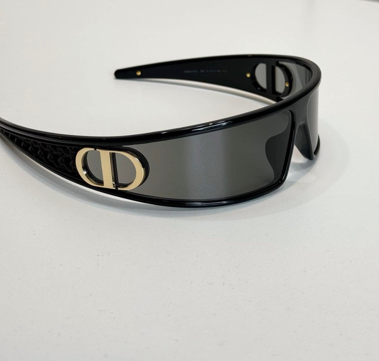 Dior VeryDior M1U mask sunglass