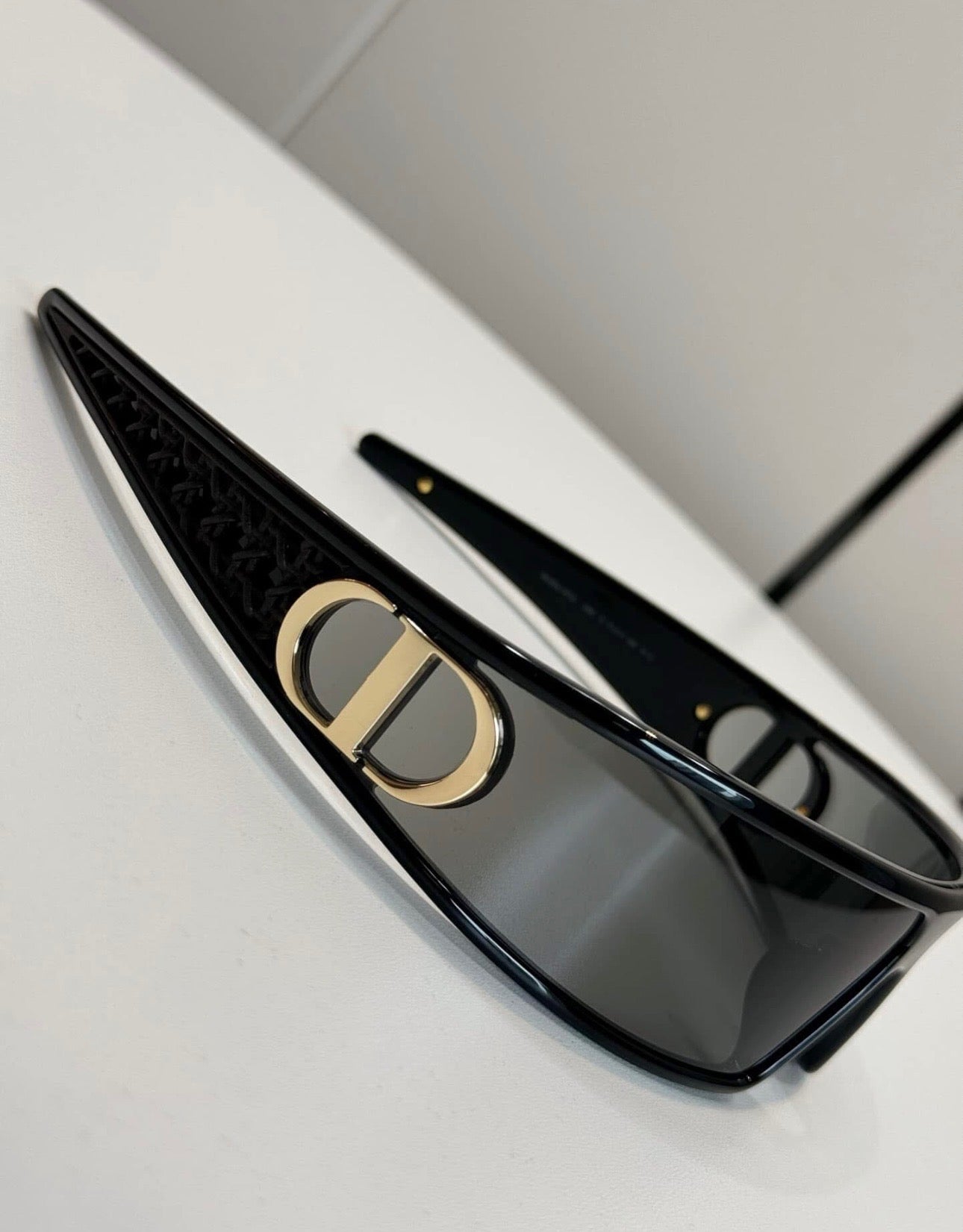 Dior VeryDior M1U mask sunglass