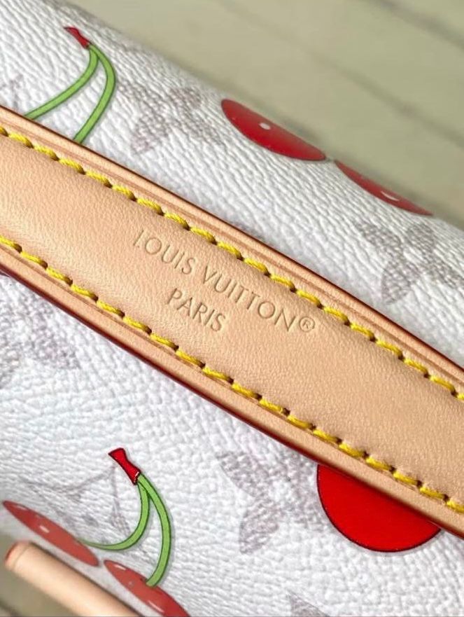 Louis Vuitton x Takashi Murakami Cherry Pochette Metis East West