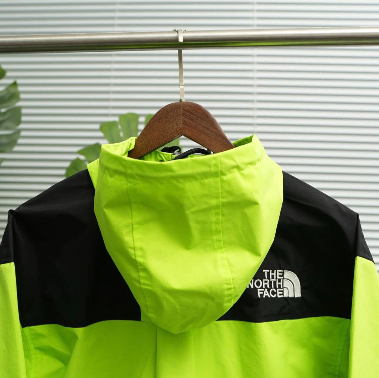 The North Face 1985 Seasonal Mountain Jacket in LED yellow/black