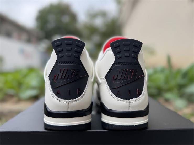 Air Jordan 4 retro "military black”