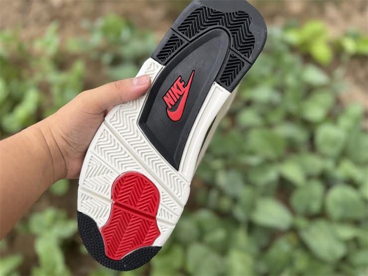 Air Jordan 4 retro "military black”